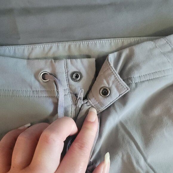 Columbia Shorts Womens 6 Cream Brown Omni-Shield Water & Stain Repellant Outdoor - Picture 3 of 12